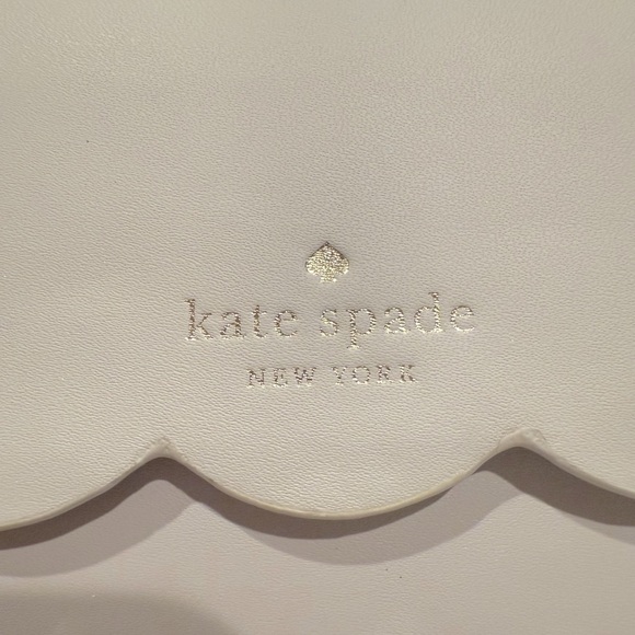 Kate Spade Gemma Crossbody Purse Parchment Chain Scallop Edge Turquoise Inside - Picture 5 of 5